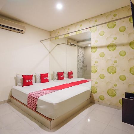 Super Oyo Capital O 92633 Spring Hotel Gubeng Surabaya Exterior foto